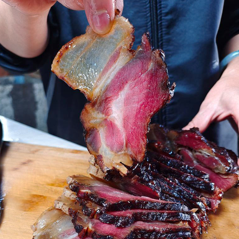 土家前腿腊肉 传统柴火烟熏制腊味美食猪肉腌制