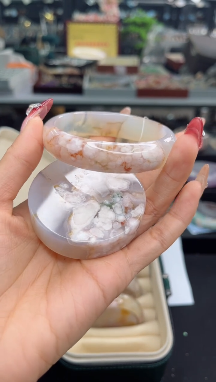 【闪购商品】石英质玉手镯未镶嵌59圈口（赠品镯心）3503519