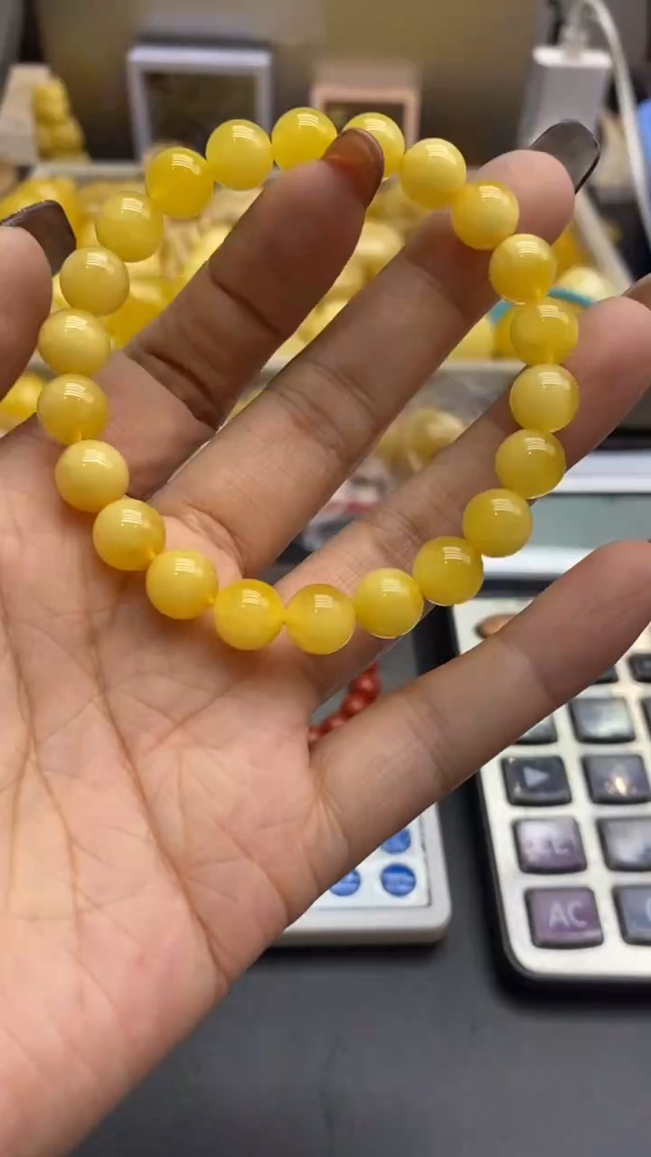 琥珀未镶嵌珠宝奇石17