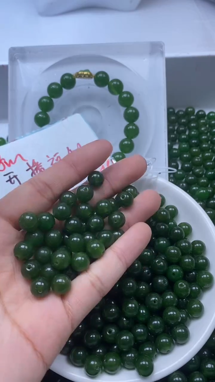 未镶嵌颈饰玛瑙/玉髓W39-菠菜绿8mm*11颗