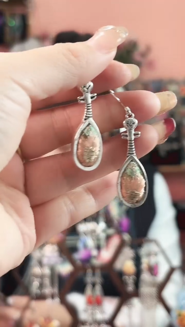 织绣彩云南阁老绣饰品  154