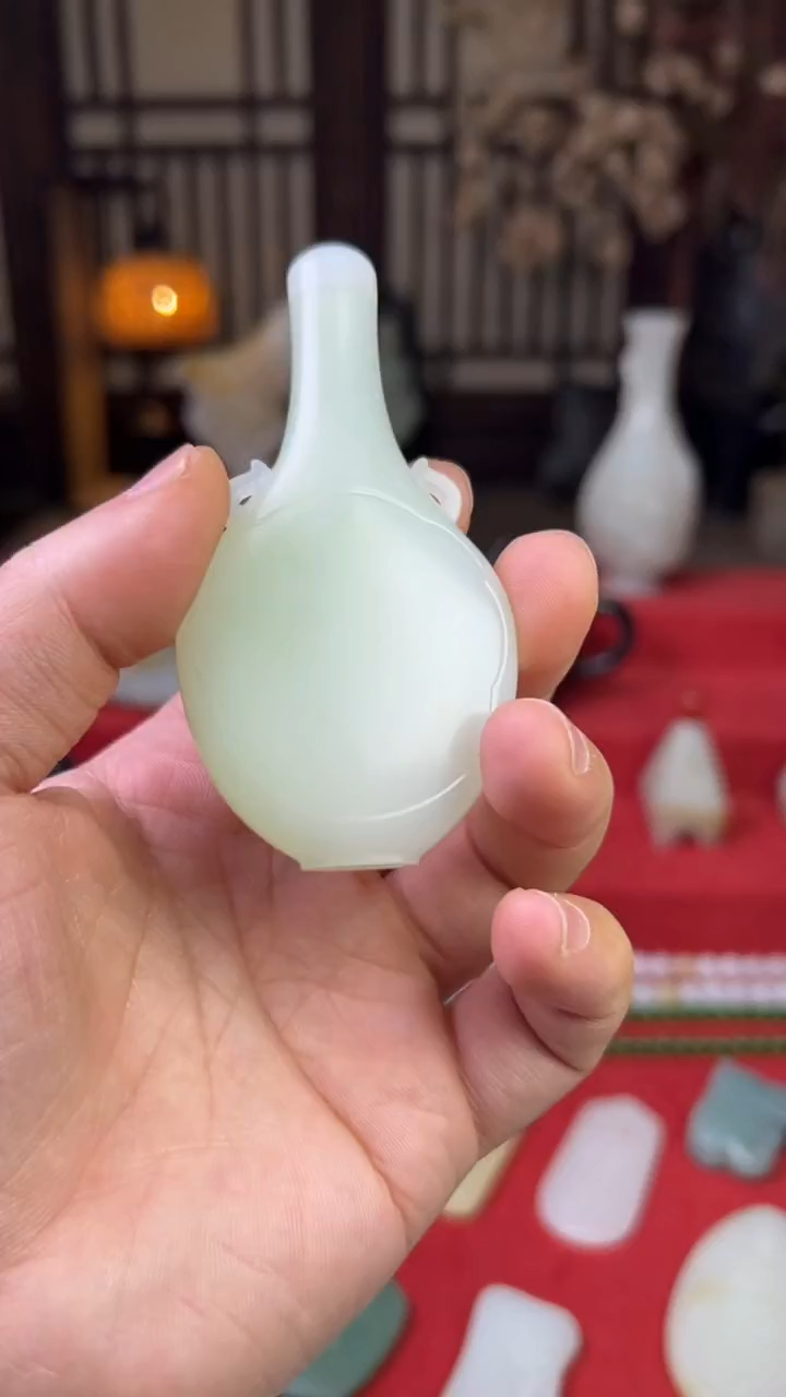 未镶嵌和田玉挂件博*翠青鼻烟壶