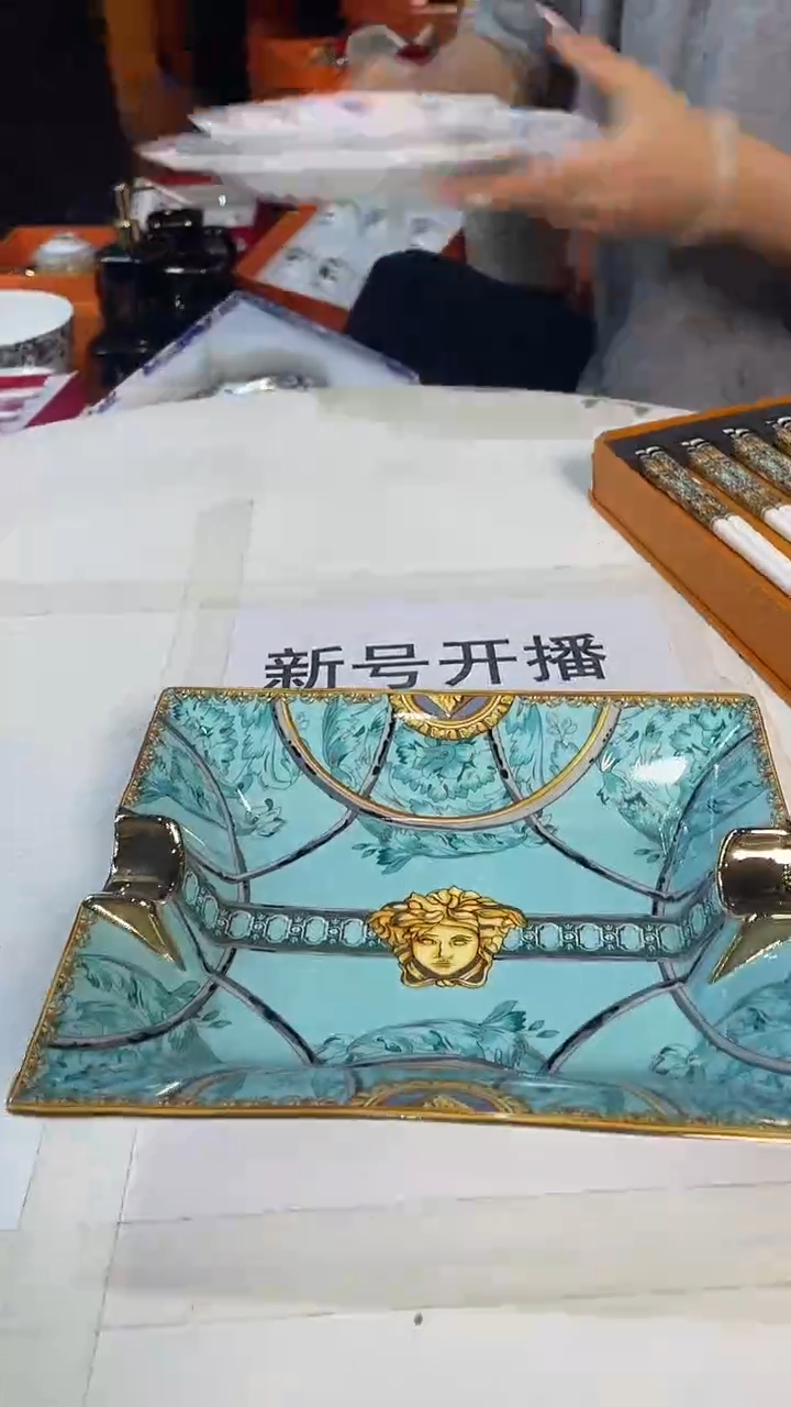 杯鸿辉家品牌瓷器，京东包邮！