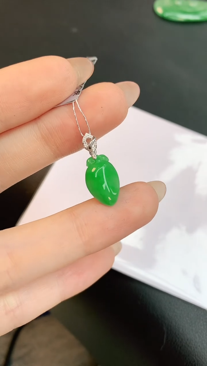 【闪购商品】翡翠颈饰18K金镶嵌赠礼盒证书 珍珍