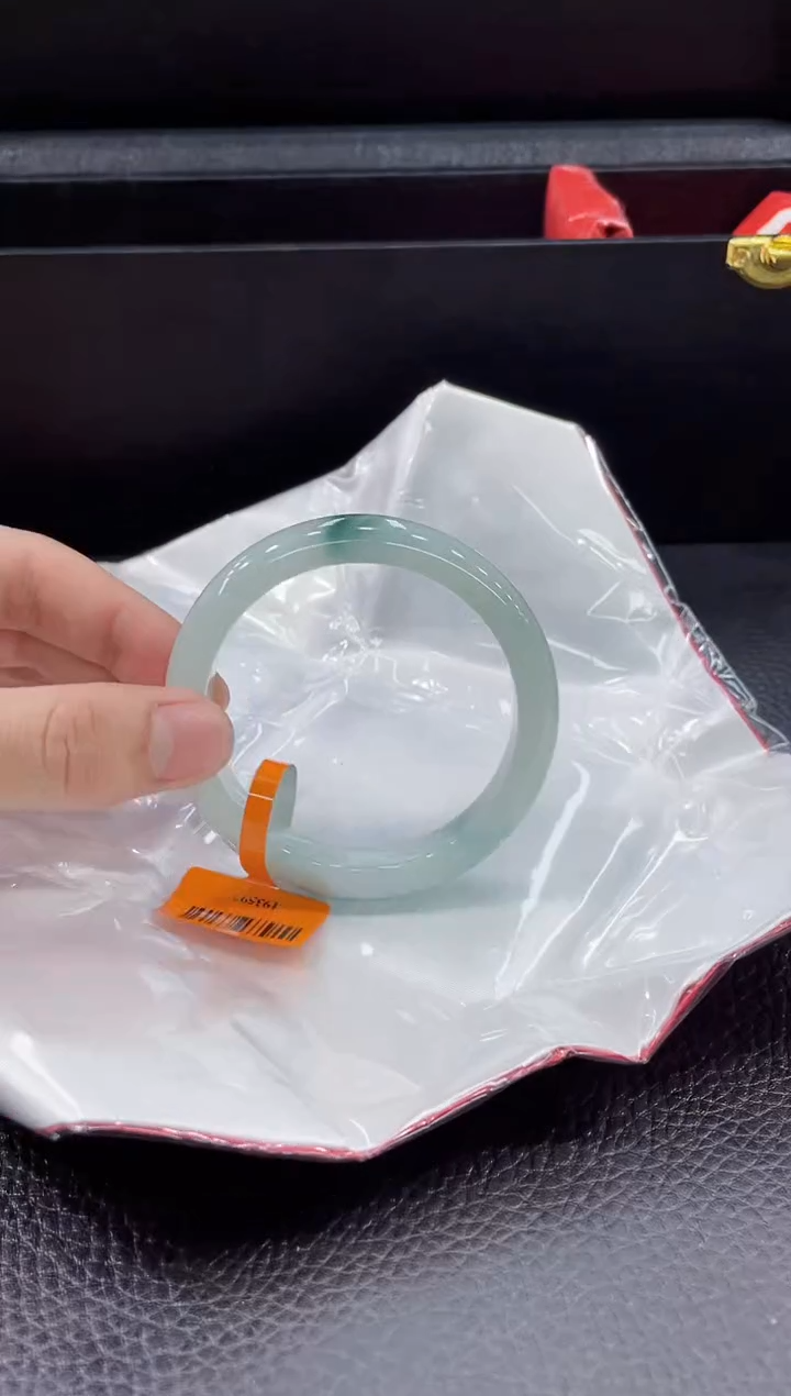 【闪购商品】翡翠手镯未镶嵌手镯