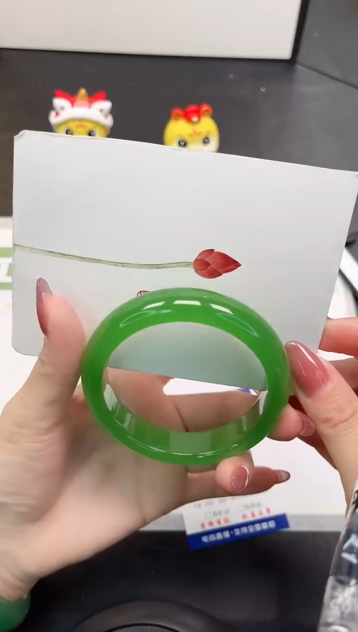 【闪购商品】石英质玉手镯未镶嵌290-57.5