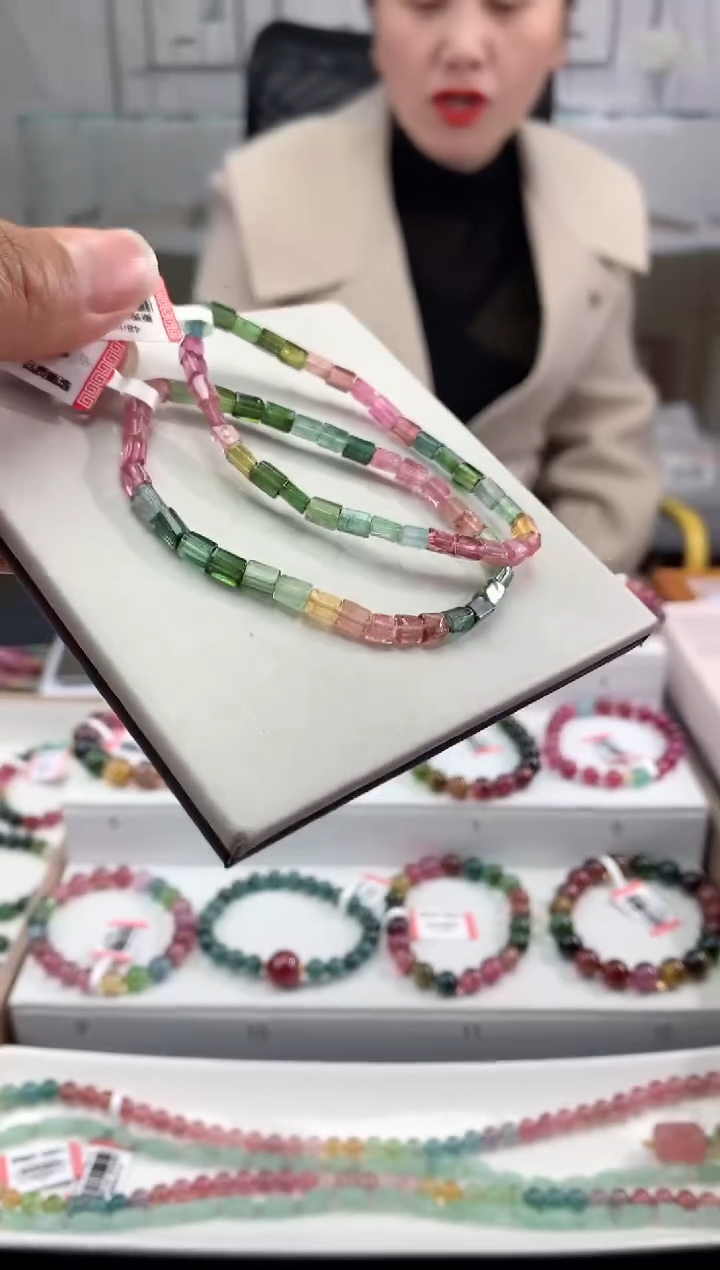 【闪购商品】碧玺手串未镶嵌多样性发一条