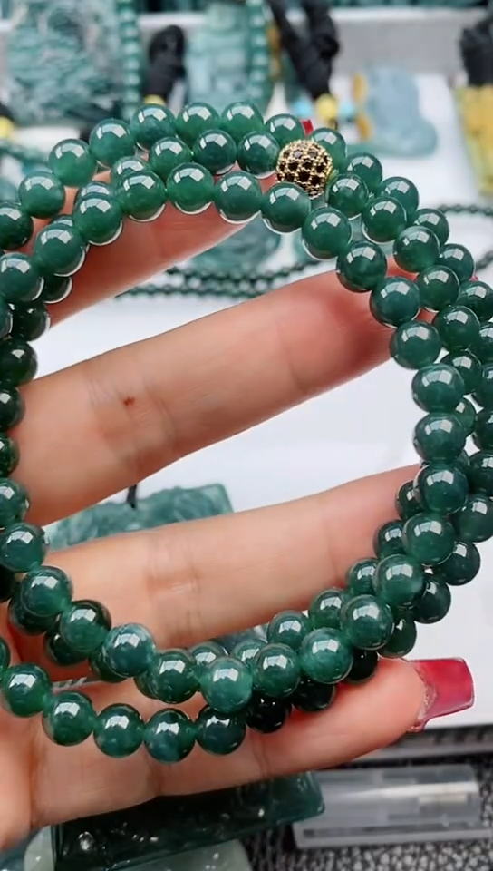 【闪购商品】翡翠颈饰未镶嵌                