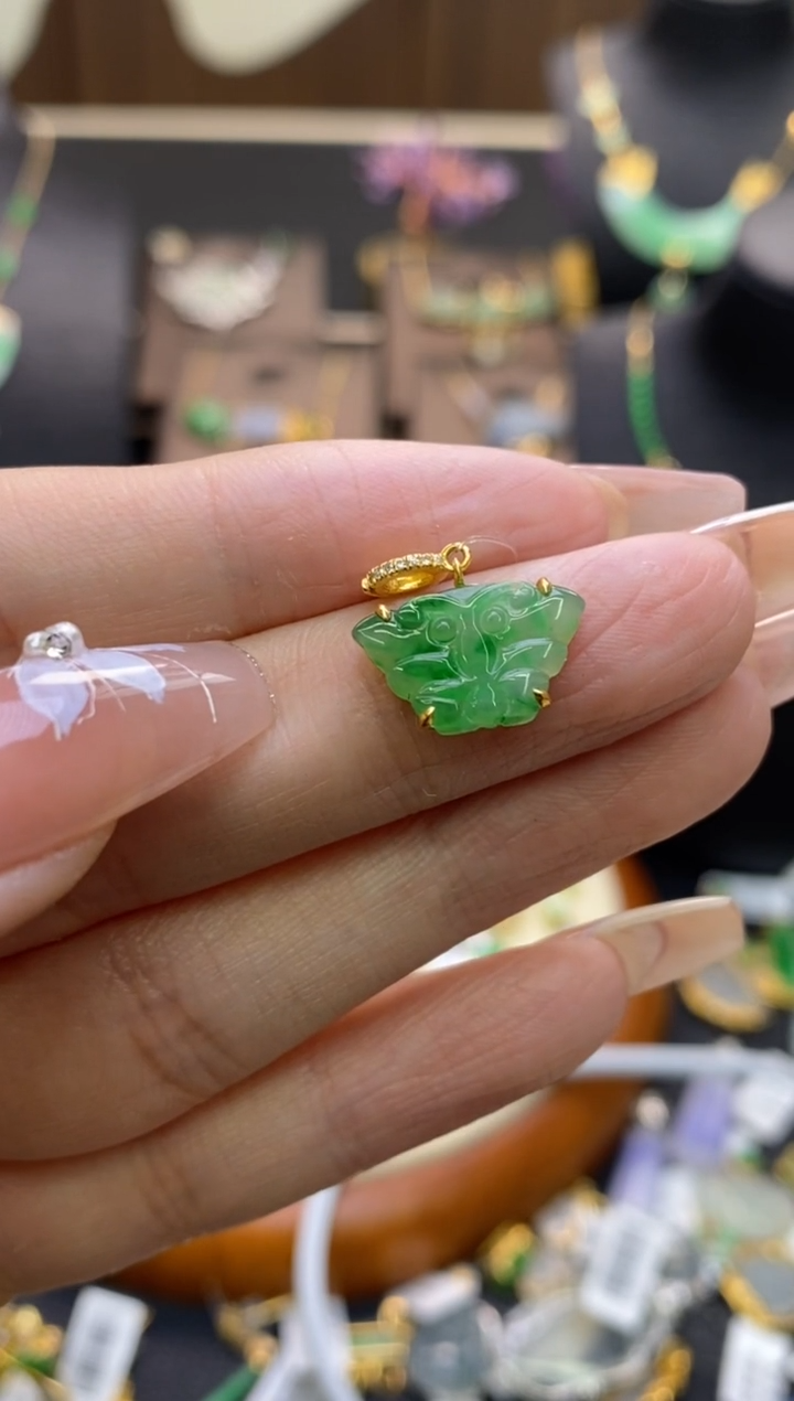 【闪购商品】翡翠颈饰18K金镶嵌净货12463