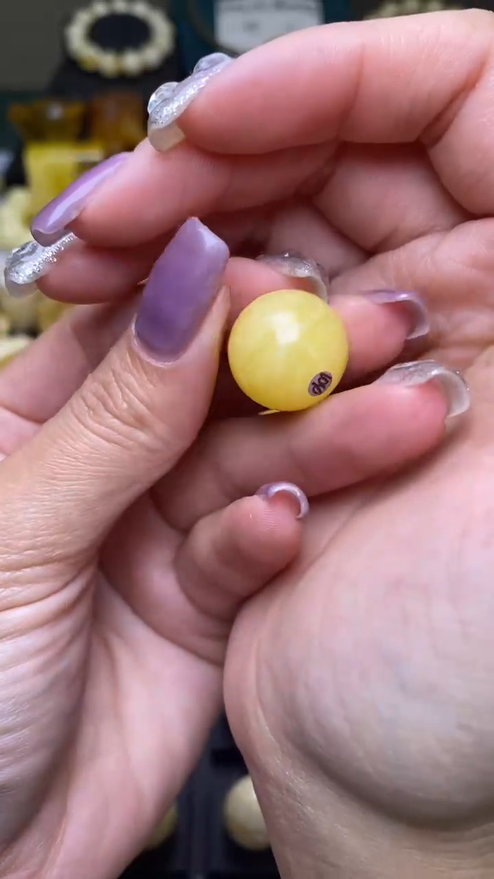 【闪购商品】琥珀裸石未镶嵌葵.105