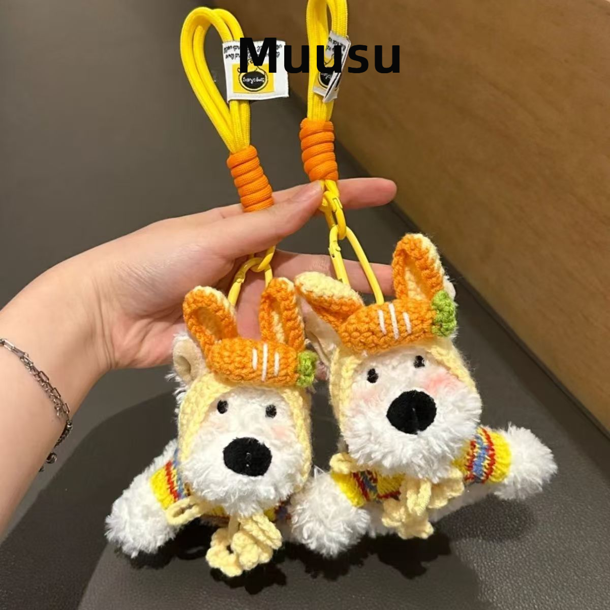 【Muusu】可爱潦草小狗西高地毛绒公仔包包挂件毛衣胡萝卜卡通挂件