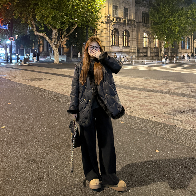维维&南岛风大码毛毛拼接压花外套女宽松显瘦白鸭绒羽绒服ZYY1216