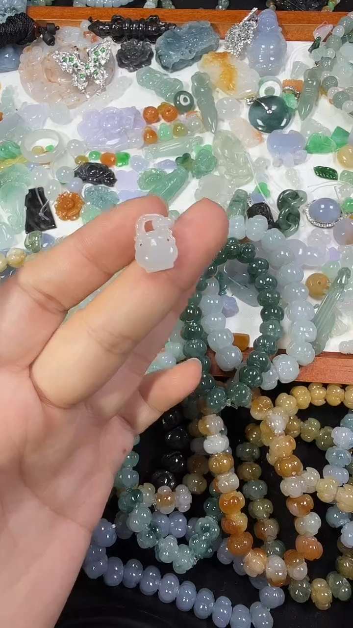 【闪购商品】翡翠颈饰未镶嵌【闪购商品】 天然翡翠