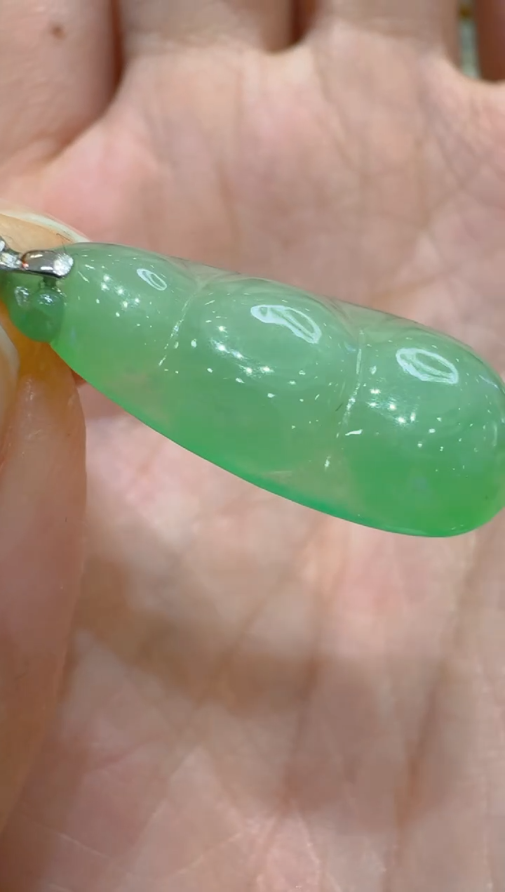 吊坠(不含链)18K金镶嵌翡翠多样性团购发一件