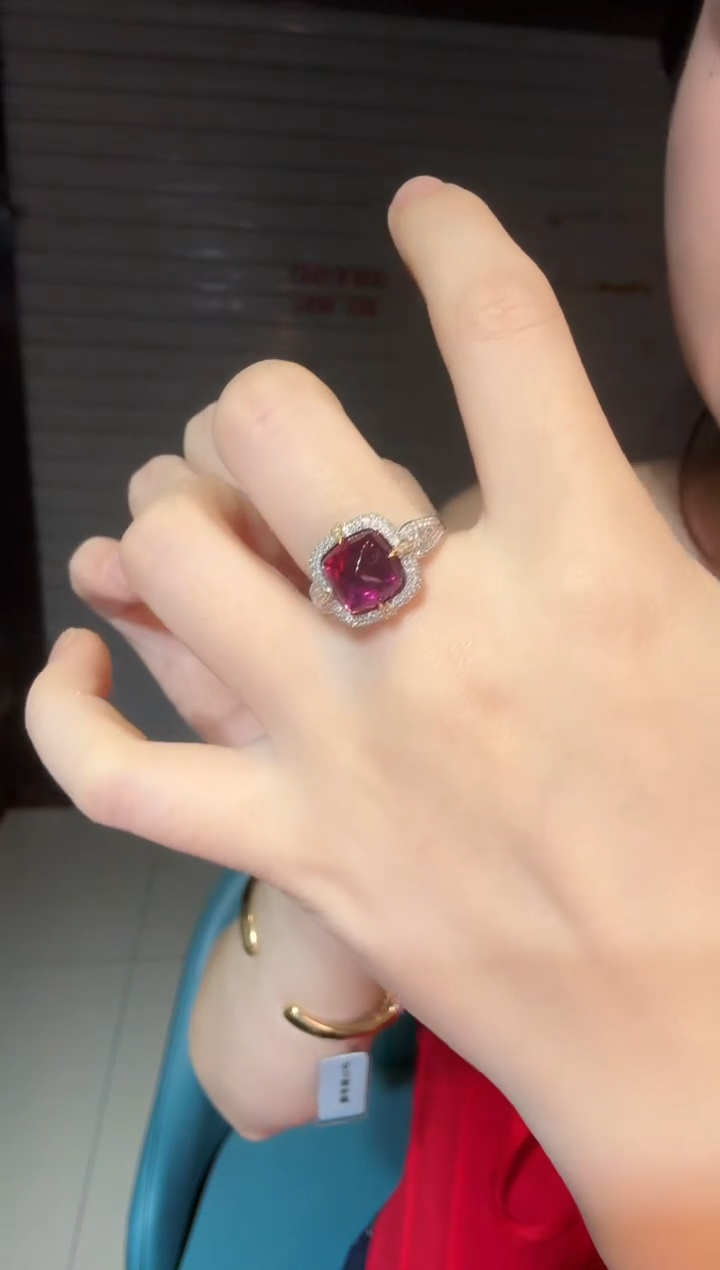 铂Pt950镶嵌戒指碧玺3.75ct