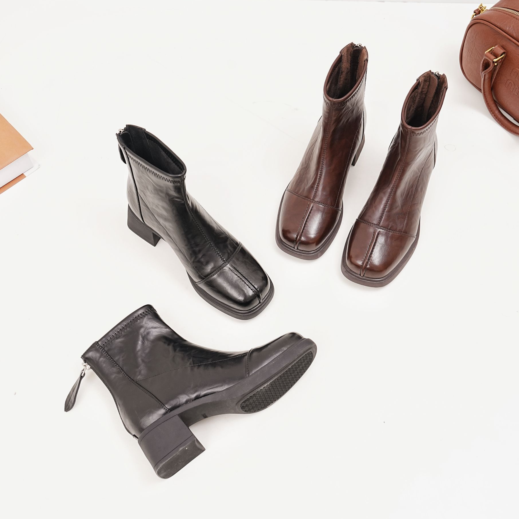 2025秋冬新款厚底粗跟方头短靴女英伦风加绒简约百搭瘦瘦时装靴