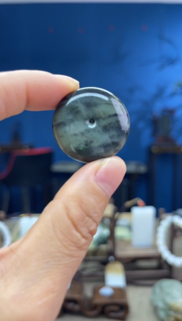 和田玉未镶嵌颈饰1