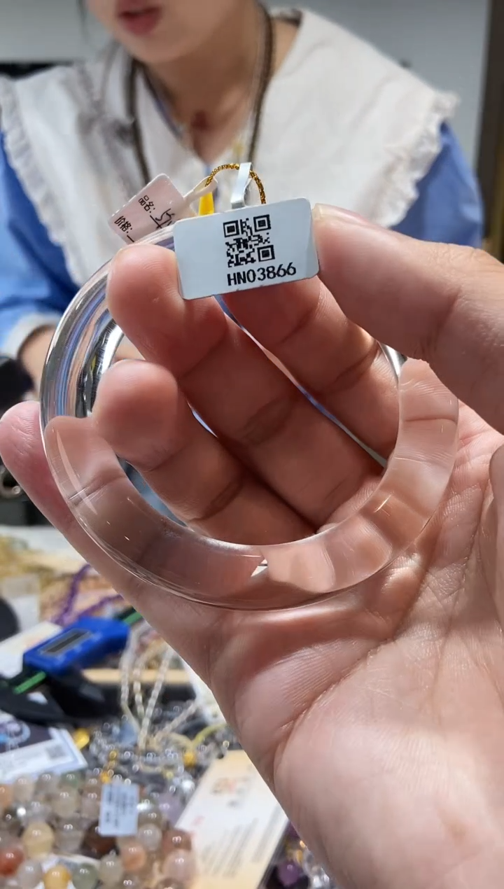 手镯未镶嵌水晶手镯