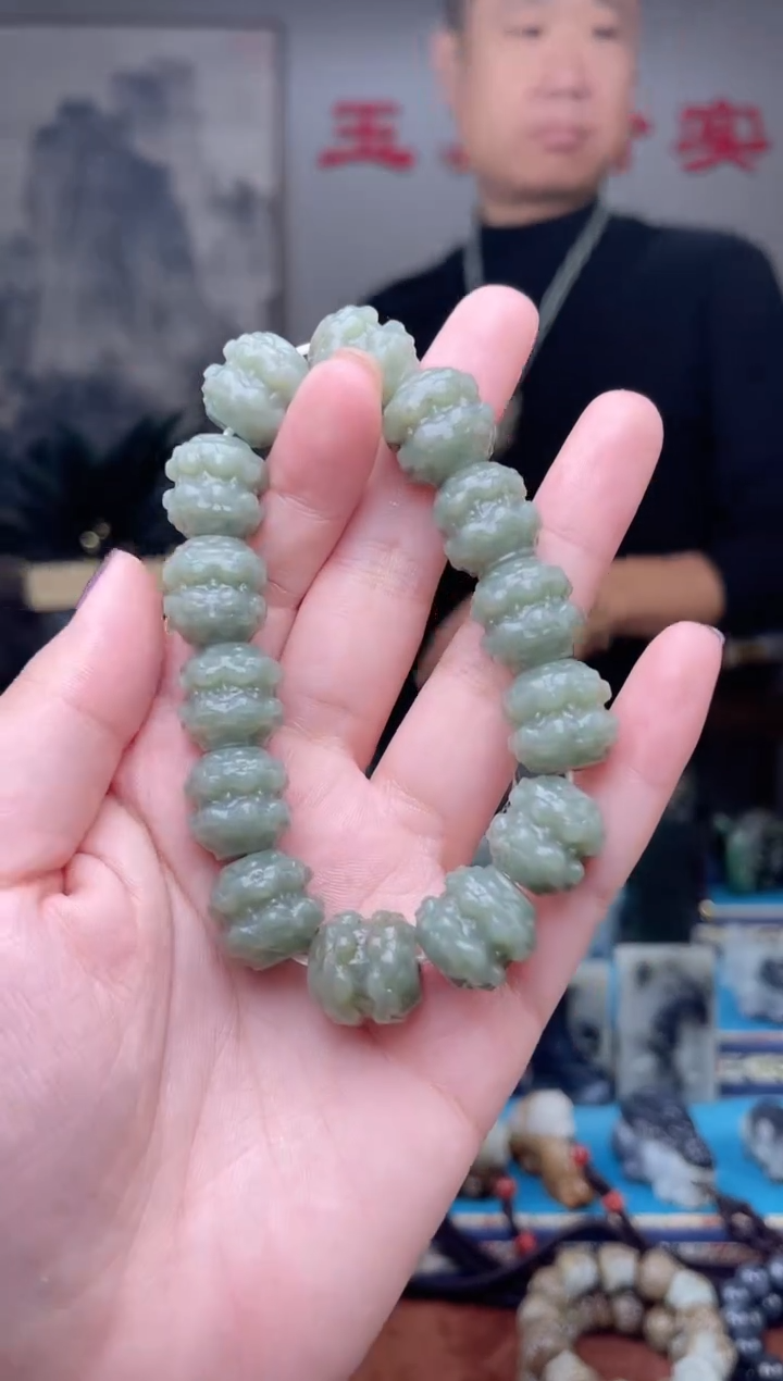 未镶嵌和田玉挂件1