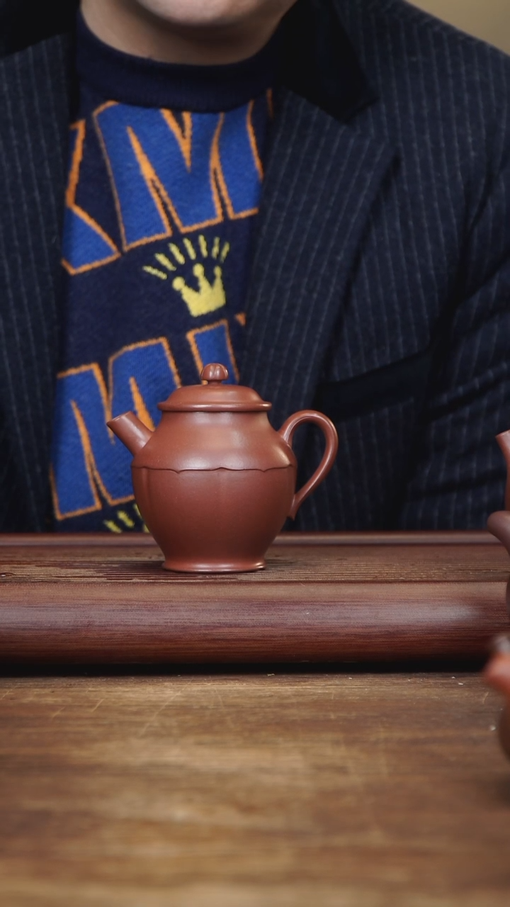 【闪购商品】紫砂茶壶190ml 莲韵巨轮 清水泥