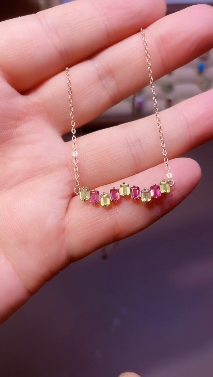 【闪购商品】橄榄石吊坠(赠链)银S925镶嵌一条