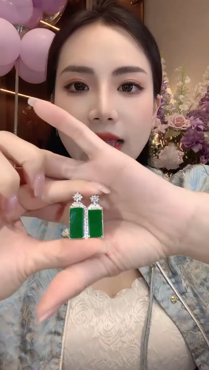 翡翠18K金镶嵌吊坠(不含链)A36 多样性发货一件