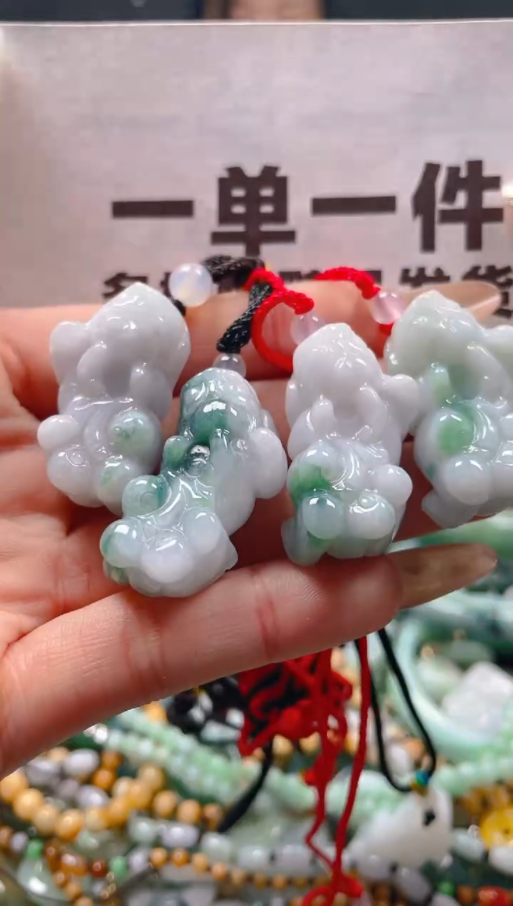 【闪购商品】翡翠颈饰未镶嵌一单一个多样性随机发一件