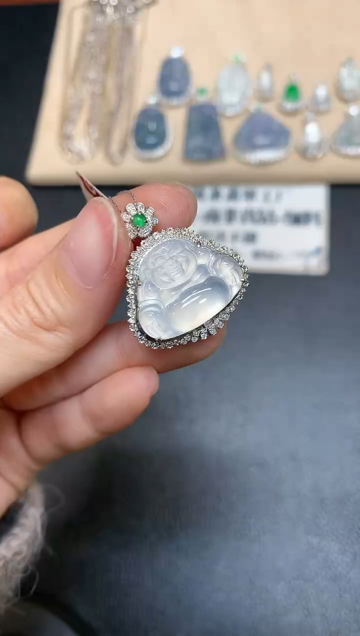 【闪购商品】翡翠吊坠(不含链)18K金镶嵌佛公【无服务费