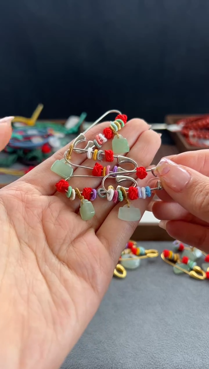 【闪购商品】翡翠吊坠(不含链)未镶嵌105买断多样性发一锁银色