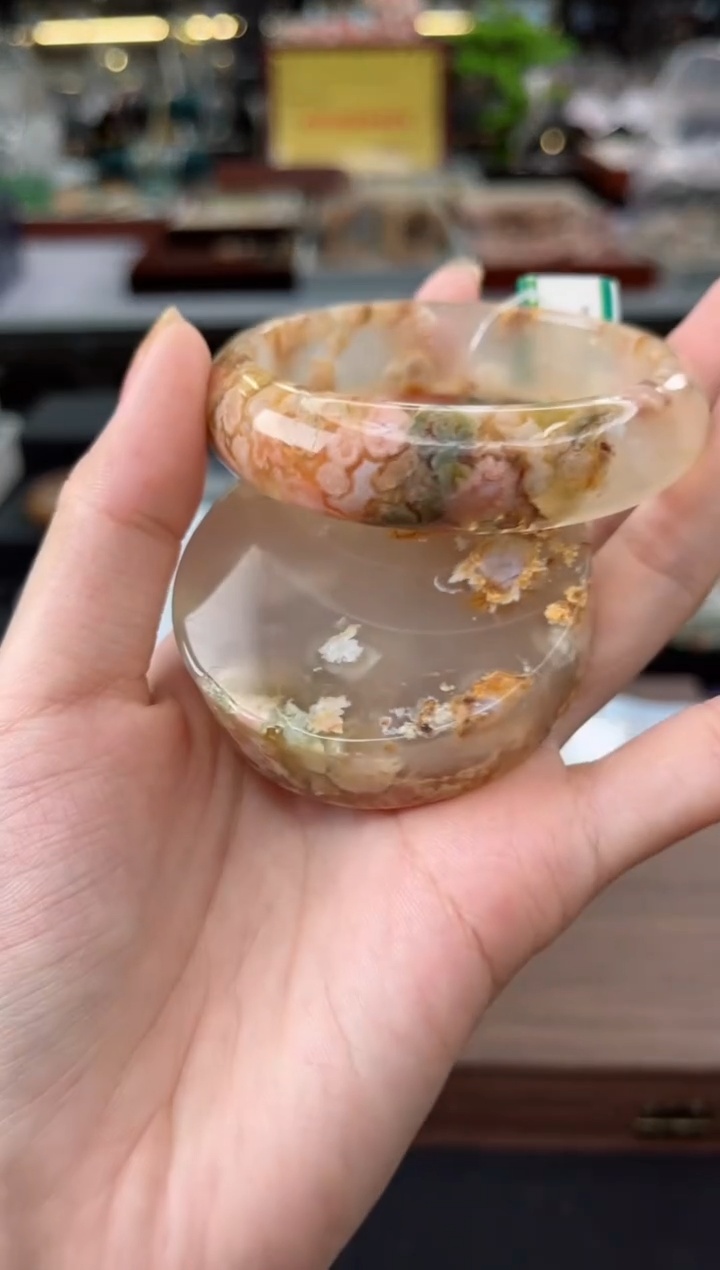 【闪购商品】石英质玉手镯未镶嵌56圈口（赠品镯心）3S5196