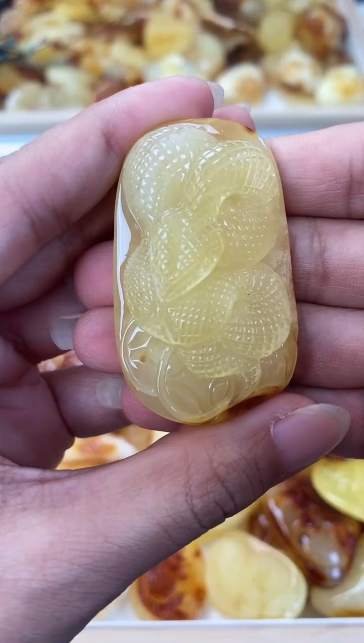 未镶嵌琥珀裸石天然琥珀蜜蜡