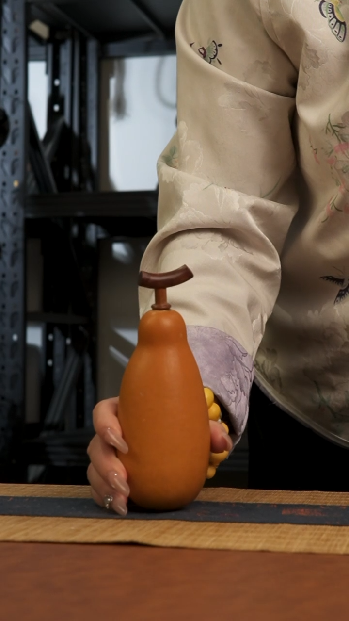 747号 天然热水酒葫芦 一物一拍（有瑕介意勿拍）