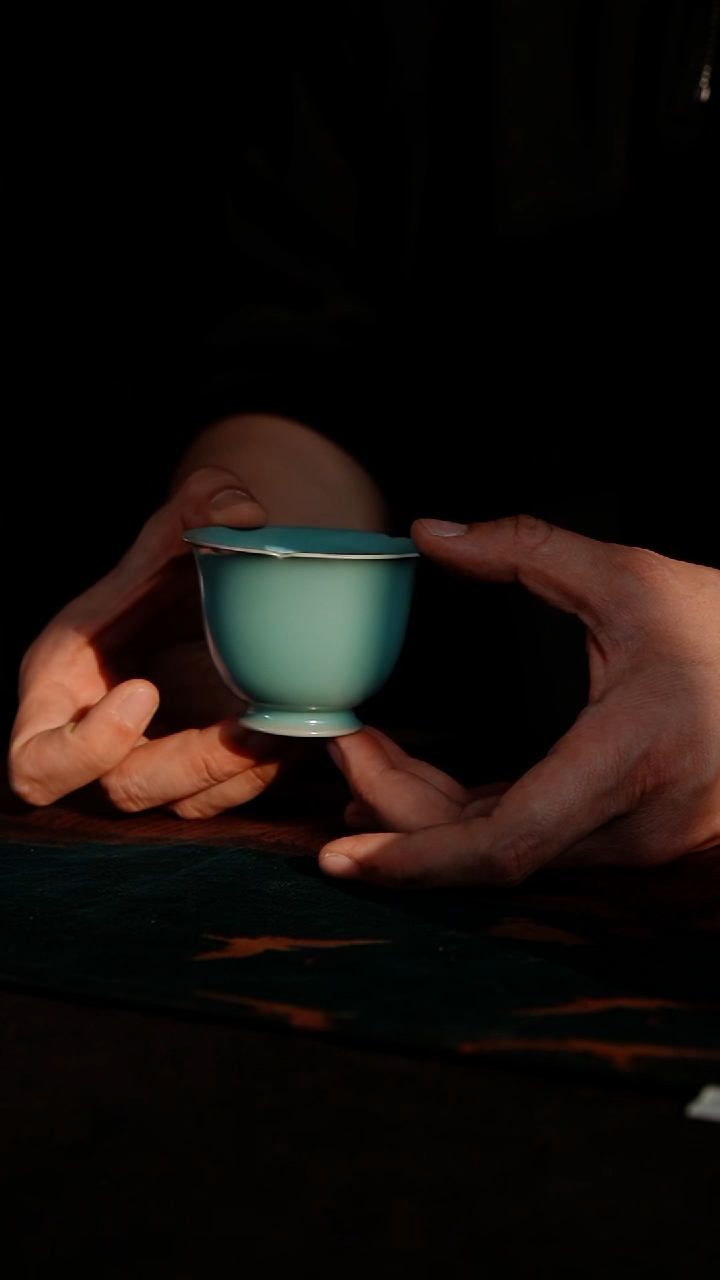 20-5宋式花口杯（云端釉）