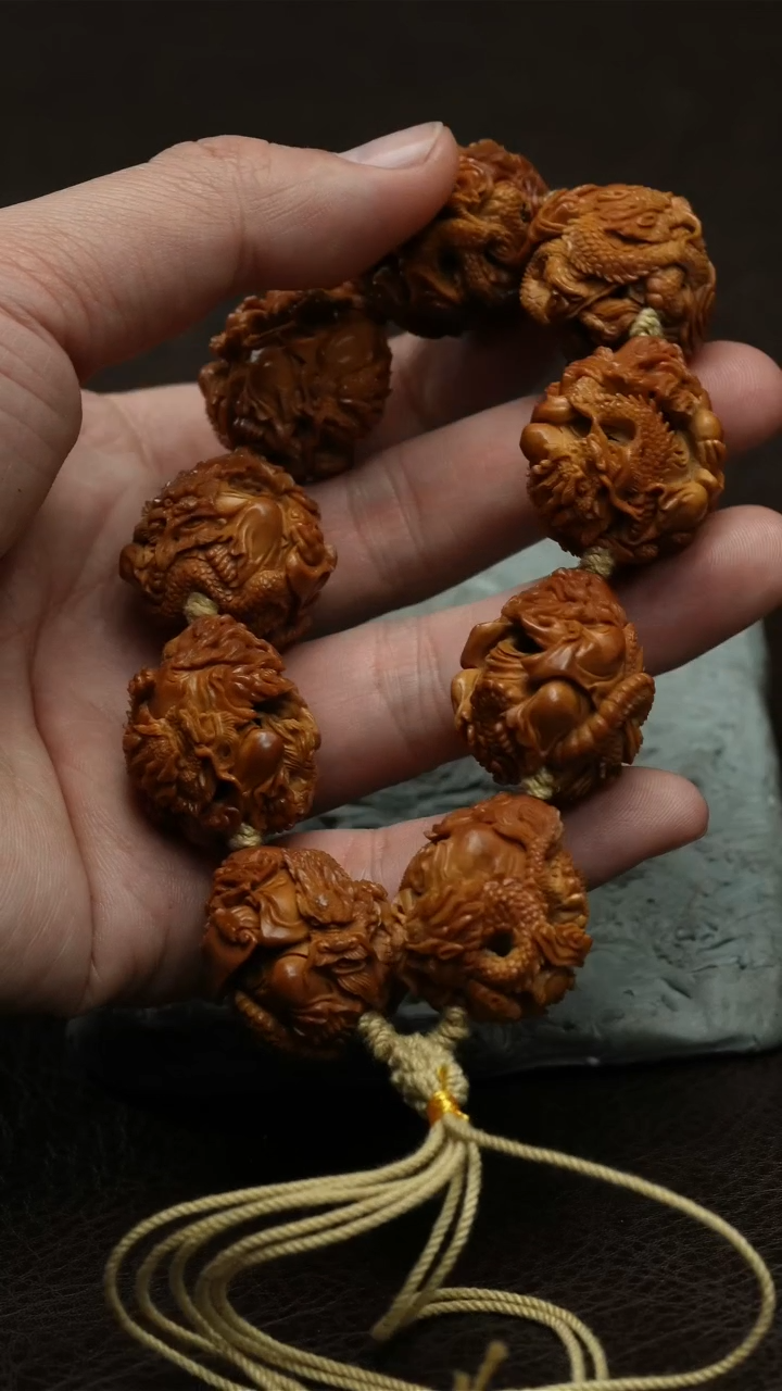 【闪购商品】橄榄核吊坠镂空龙达摩