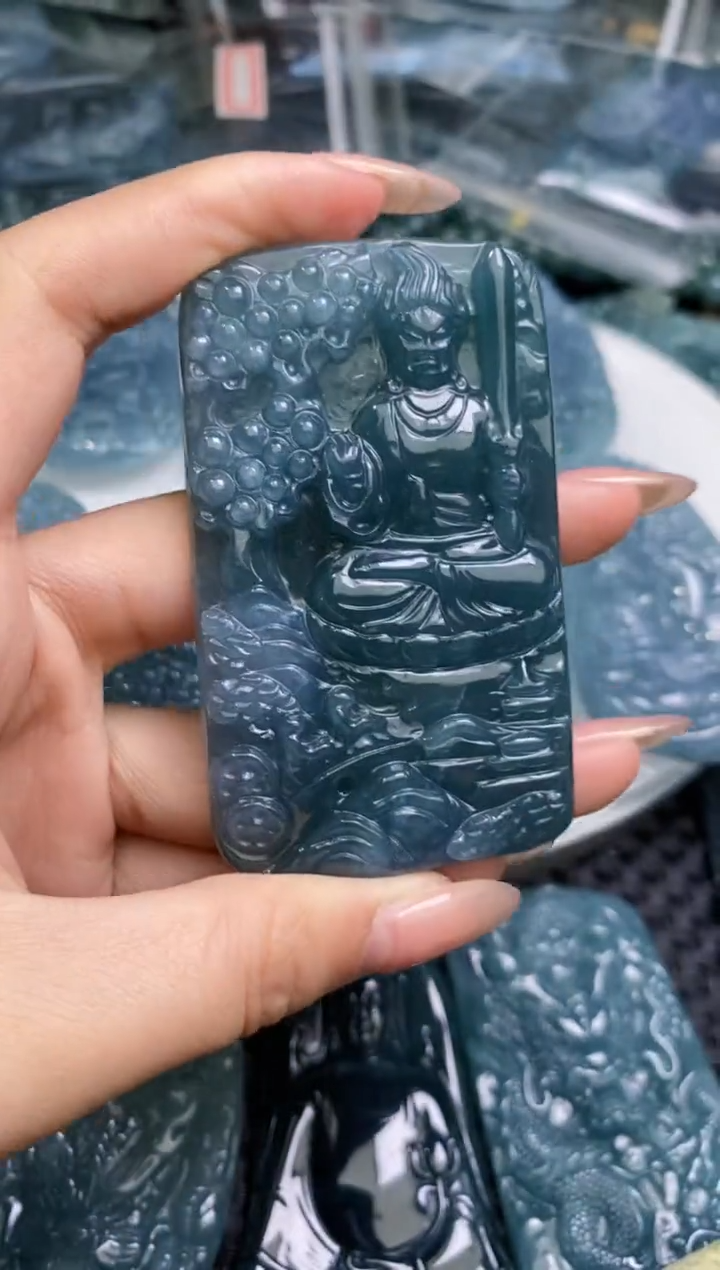 【闪购商品】翡翠颈饰未镶嵌           