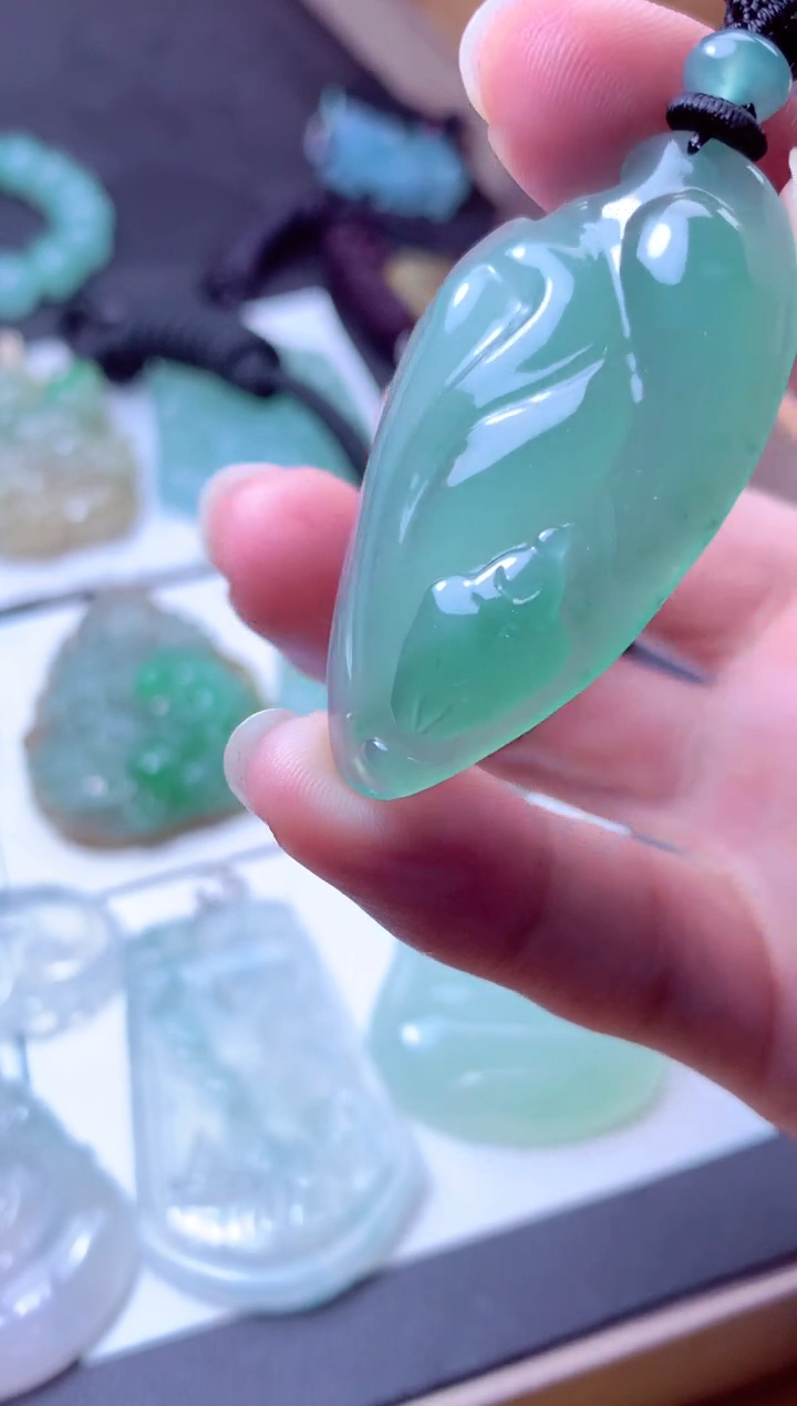 颈饰未镶嵌翡翠天然A货翡翠