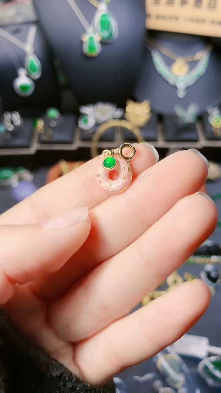 【闪购商品】翡翠吊坠(不含链)银S925镶嵌小提留