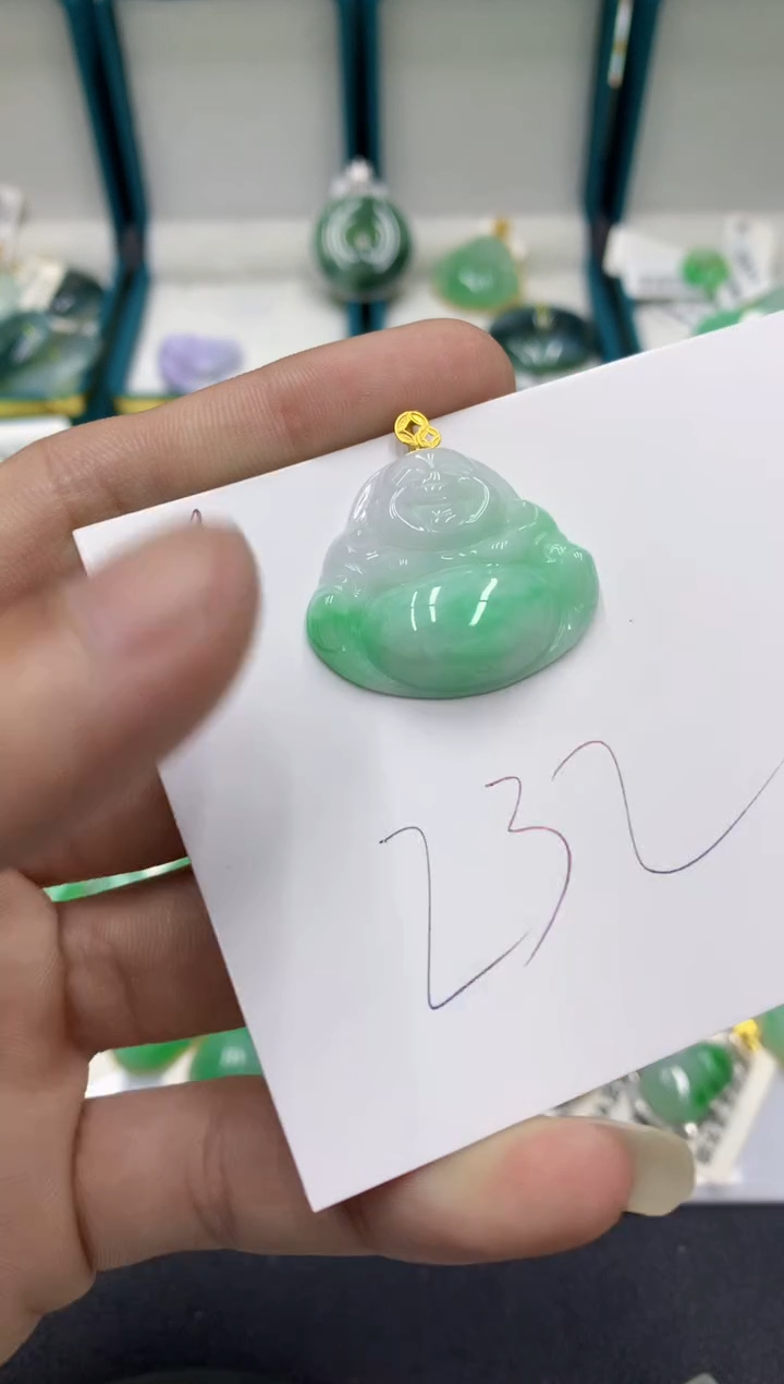 【闪购商品】翡翠颈饰18K金镶嵌翡翠