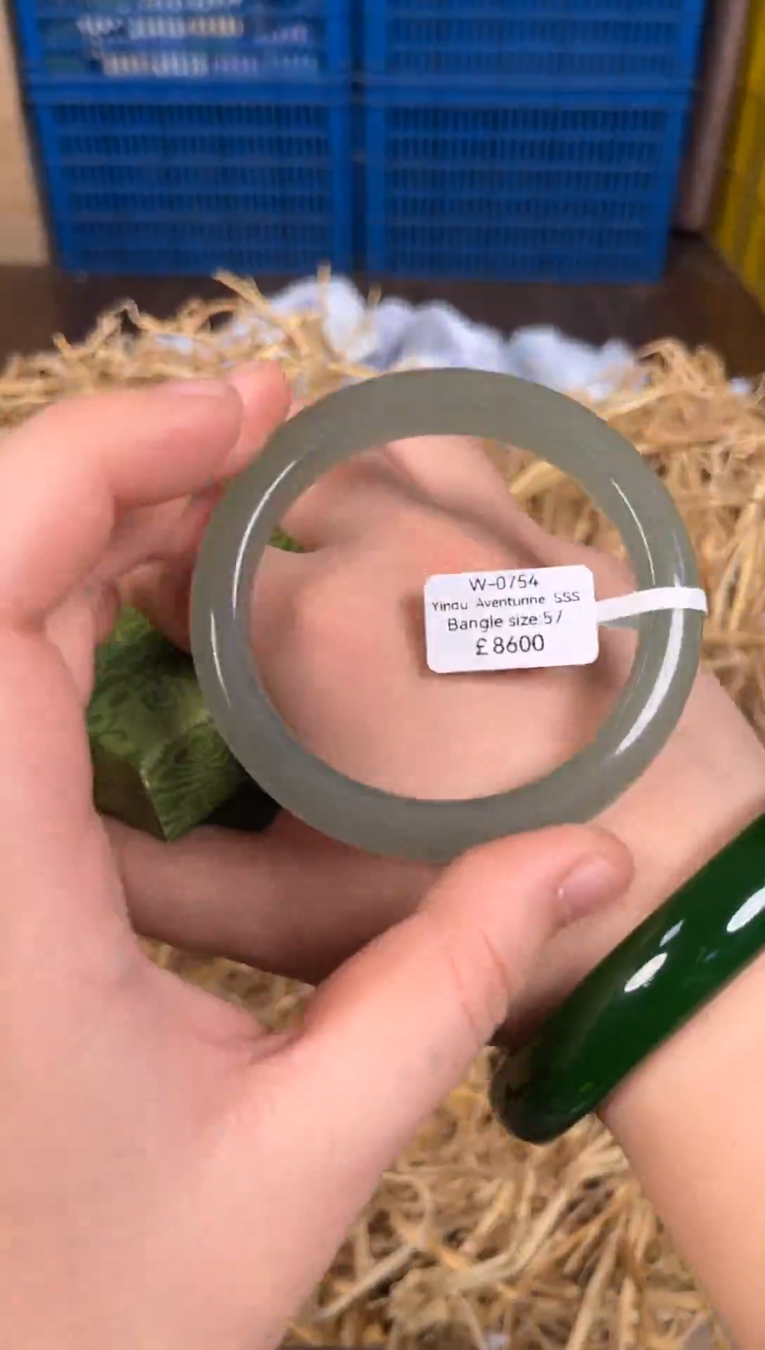 未镶嵌手镯石英质玉W0754