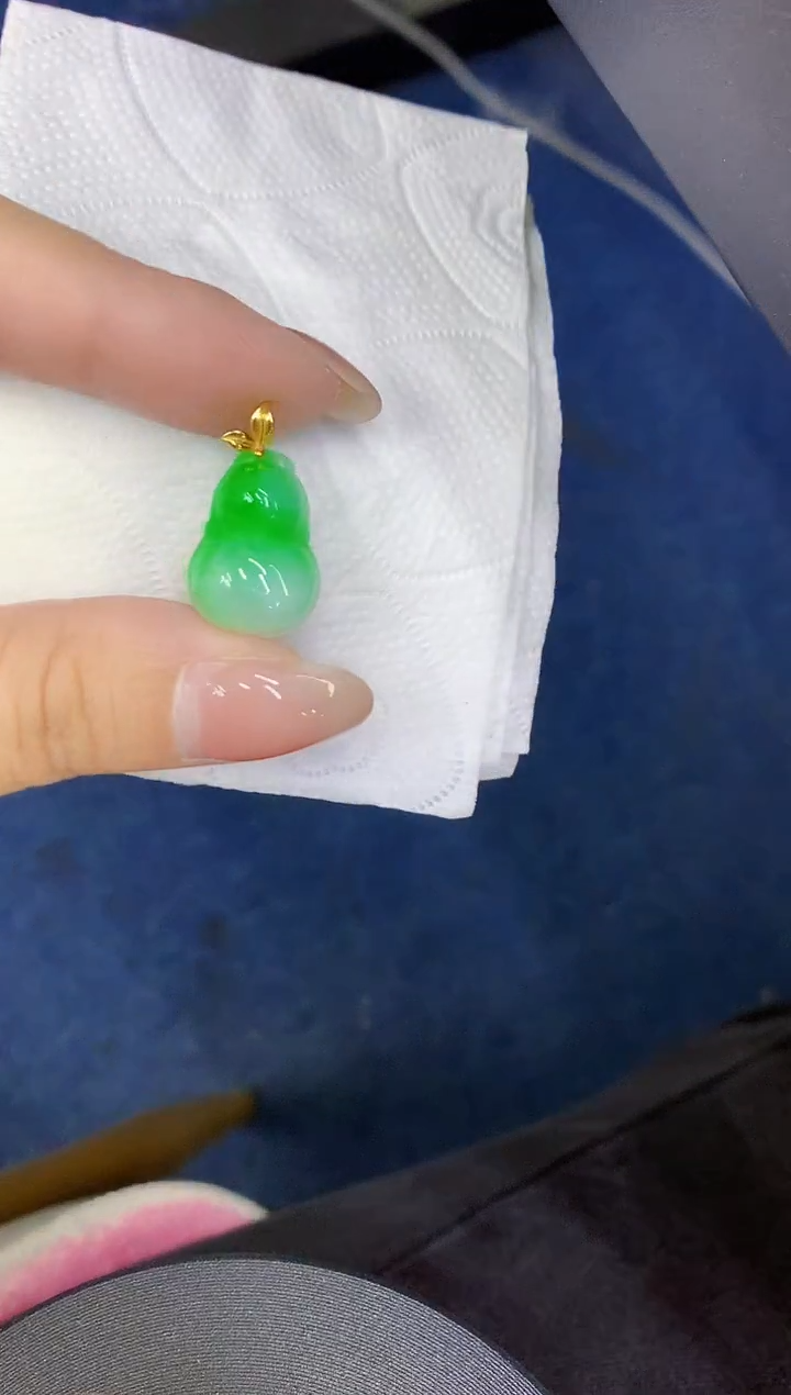 颈饰18K金镶嵌翡翠缅甸天然翡翠A货