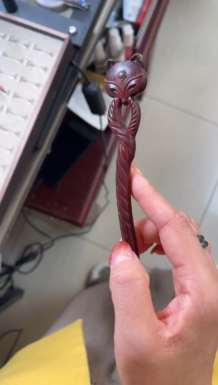 【闪购商品】染料紫檀（血檀）其他九尾发簪