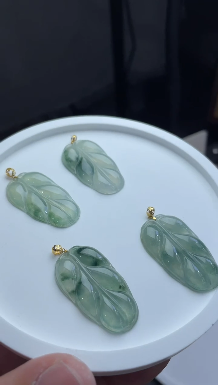 颈饰18K金镶嵌翡翠DDJ52654/多样性发一件