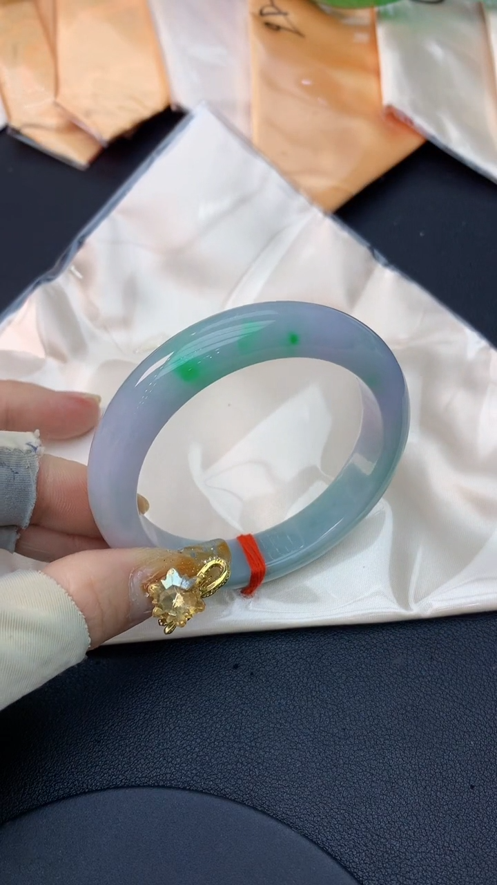 未镶嵌手镯翡翠0014351060