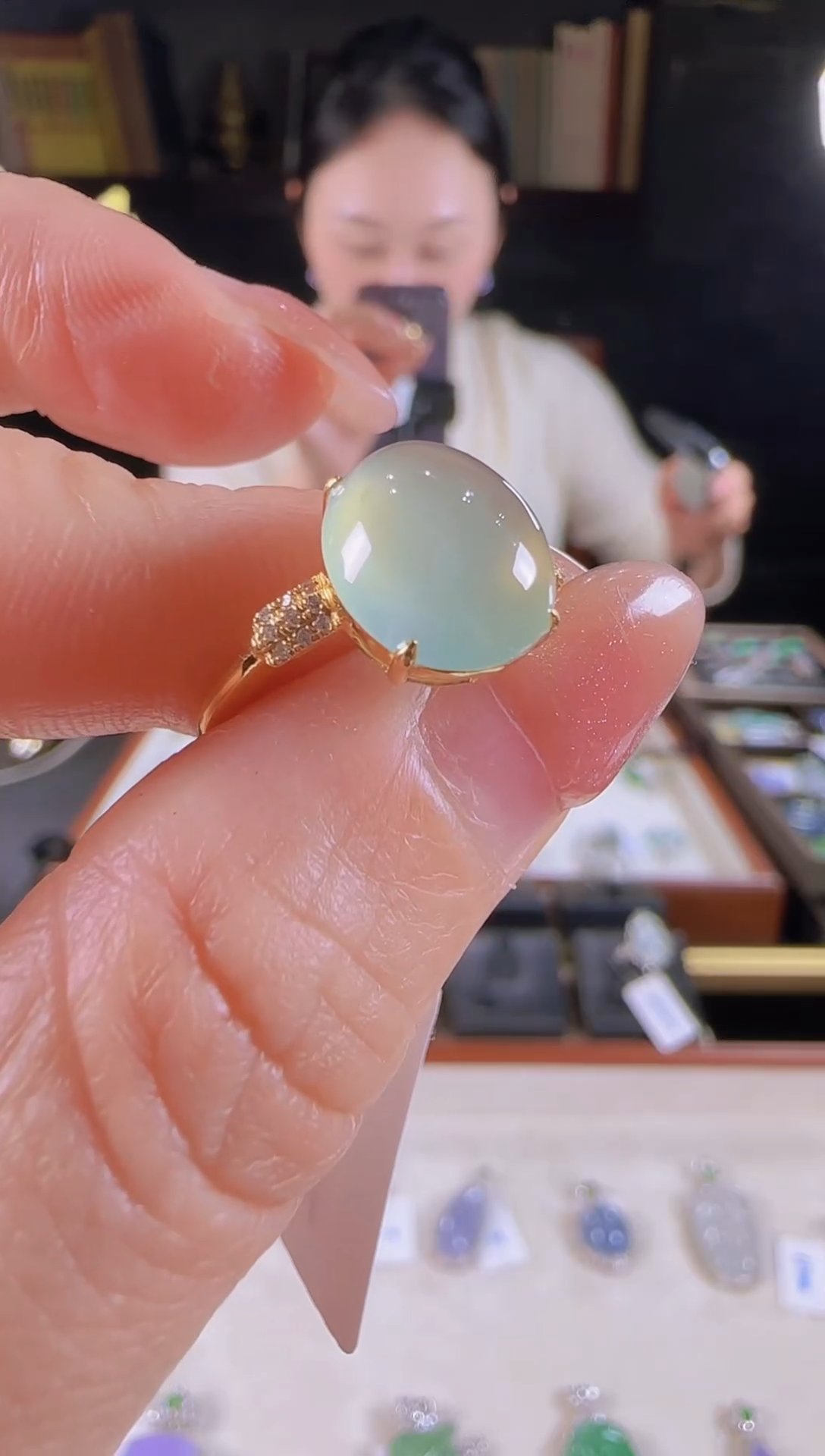 【闪购商品】翡翠戒指18K金镶嵌冰晴底蛋面戒指