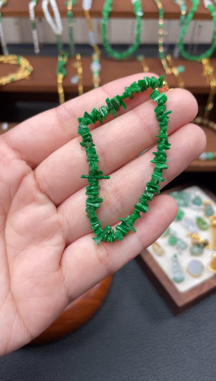 【闪购商品】翡翠套链未镶嵌一个     P126