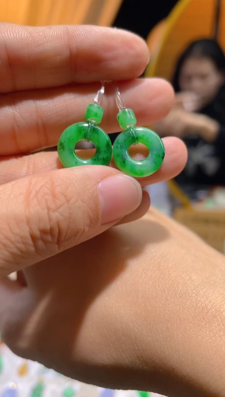 【闪购商品】翡翠颈饰未镶嵌假一赔三 配耳包