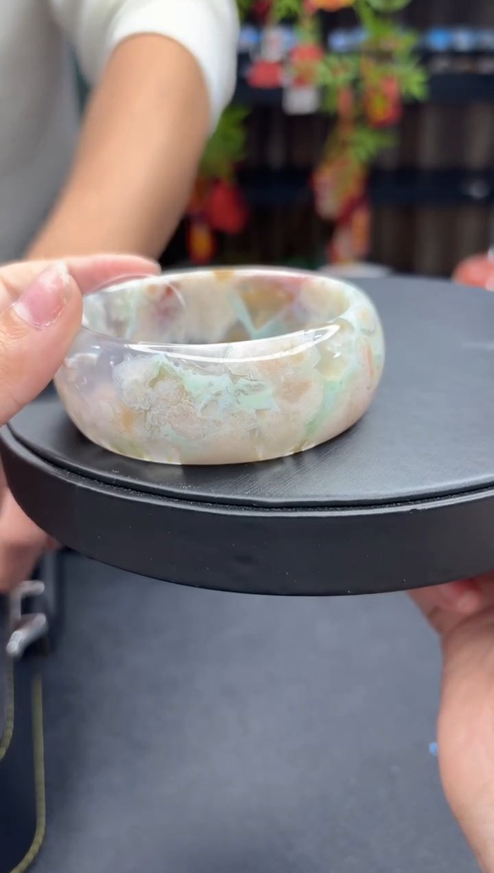 【闪购商品】石英质玉手镯未镶嵌770（61圈）