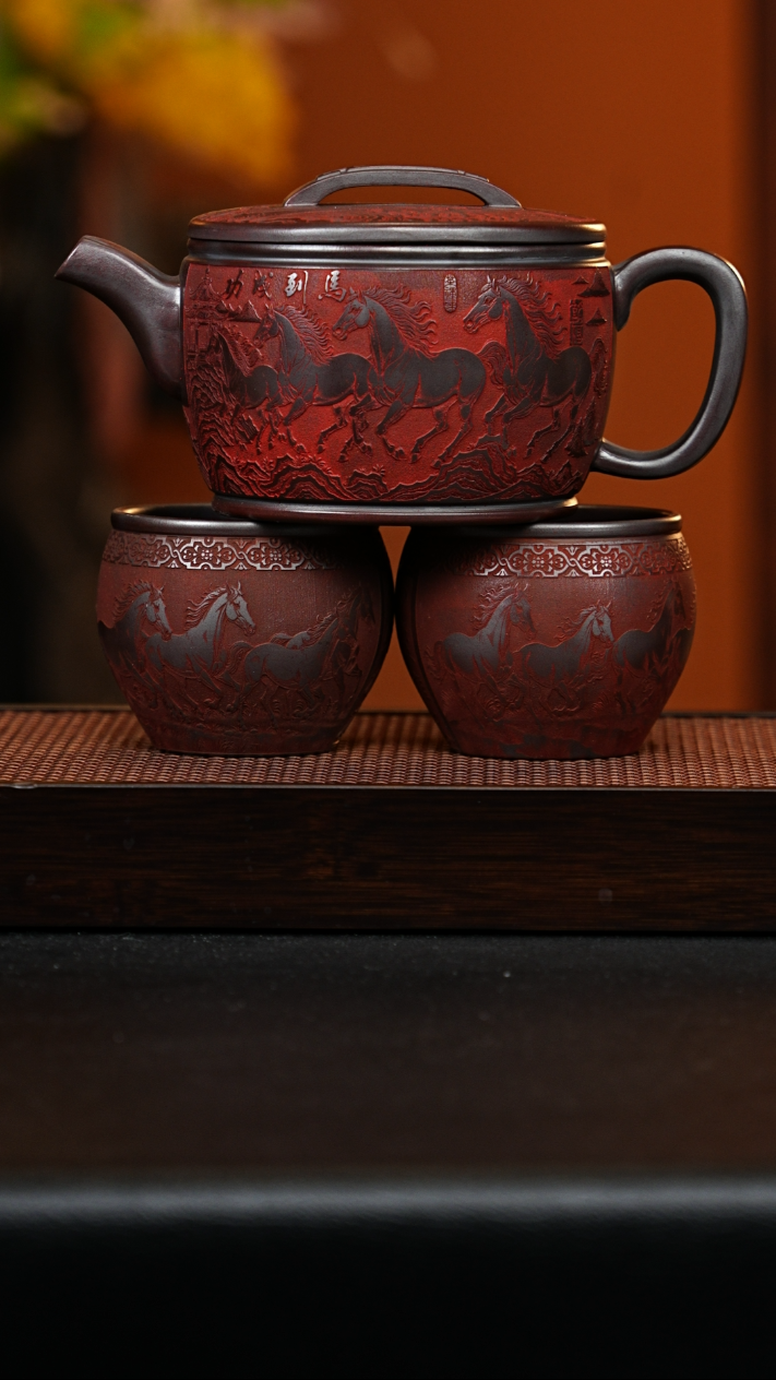 宜兴紫砂 汉瓦（一壶两杯） 龙山古乌泥 赵辉 h590