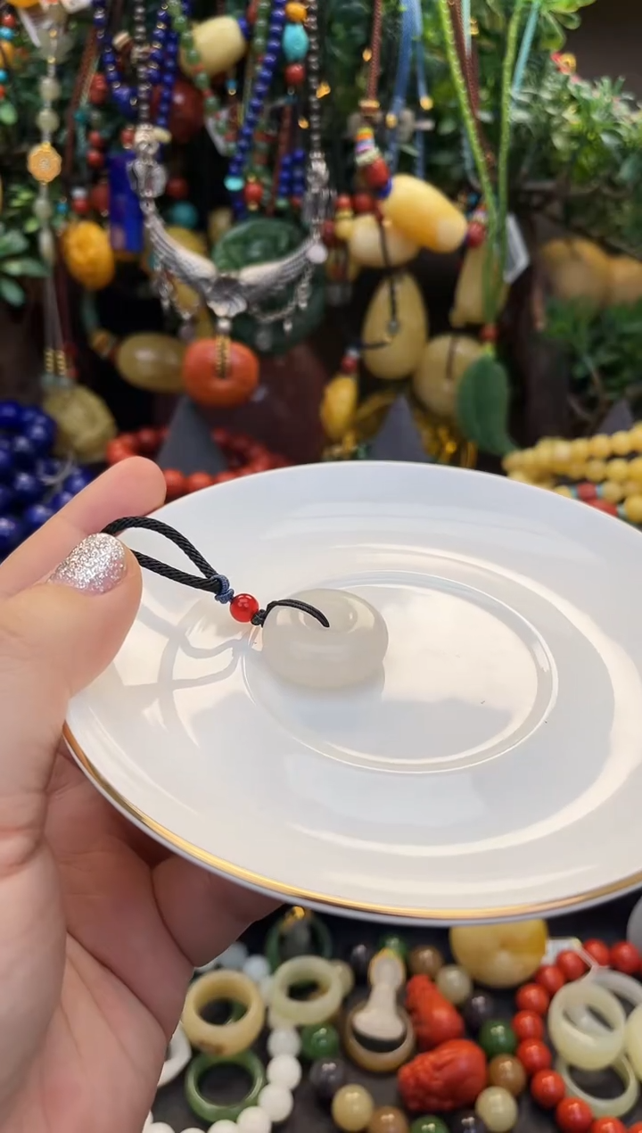 【闪购商品】玛瑙/玉髓颈饰未镶嵌金丝玉吊坠