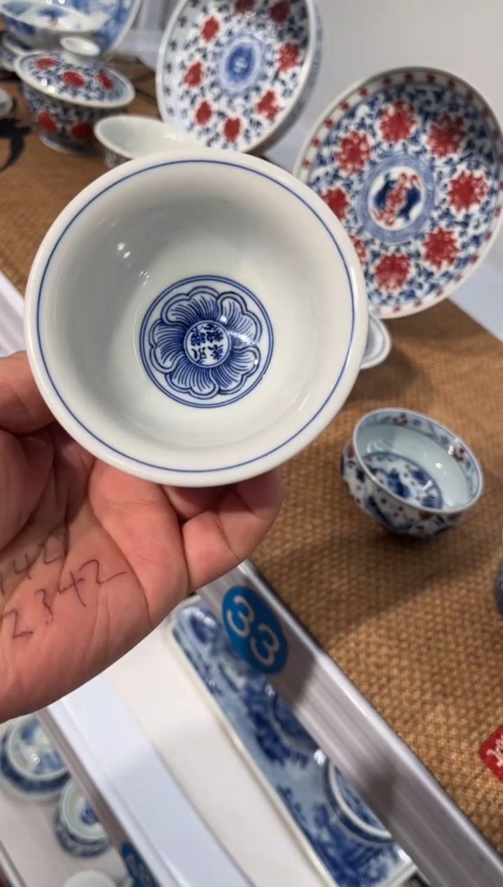 云*月手工手绘压手杯
